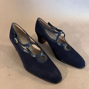 Yanko Navy Blue Suede Gold Buckle Made In Spain Block Heels Women’s 7.5 M
